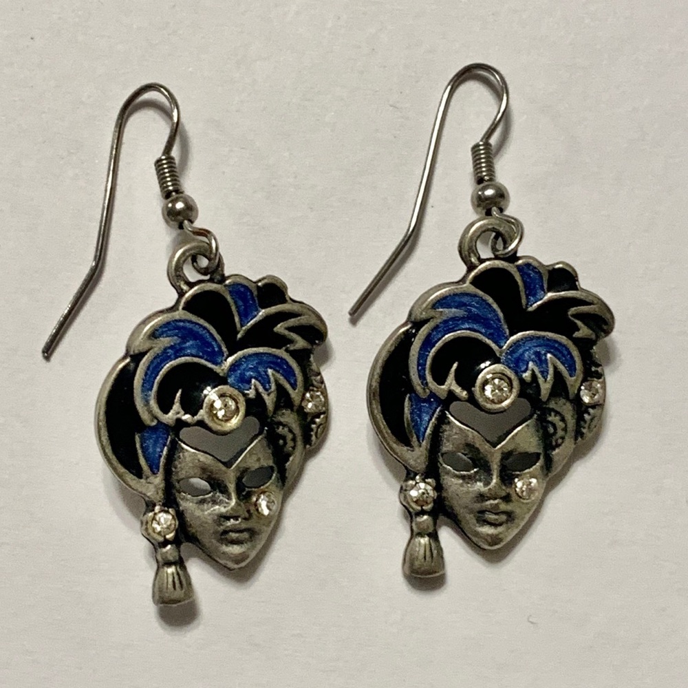 Jester earrings